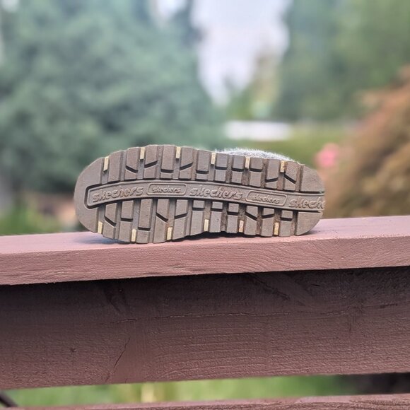 SKECHERS Grey Fortress Women's Slip On Clog Suede Slippers - Size 7 - Picture 6 of 9